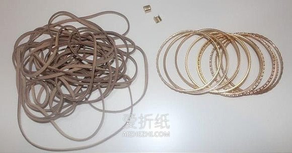 怎么做宽手镯的方法 四个手镯编织宽版图解- www.aizhezhi.com