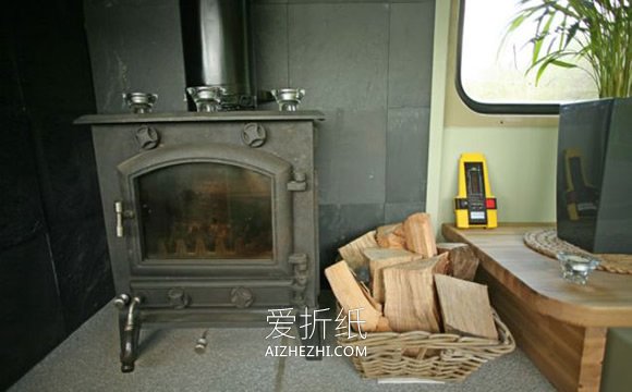 双层巴士改造旅馆图片 旧公交车DIY移动旅馆- www.aizhezhi.com