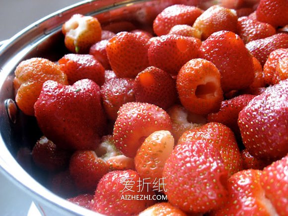 怎么做草莓去蒂器 吸管手工制作草莓去蒂器- www.aizhezhi.com