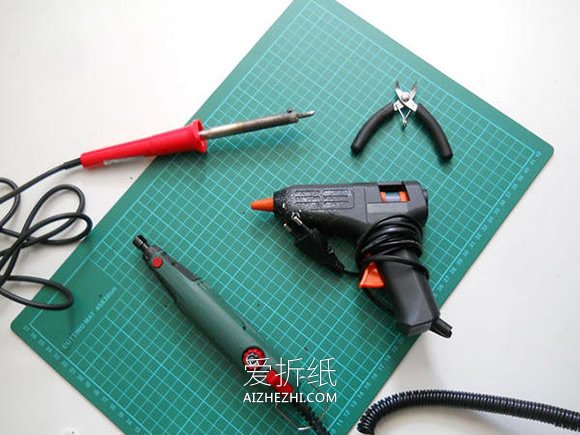 怎么做简易风力充电器 手机风力充电器DIY制作- www.aizhezhi.com