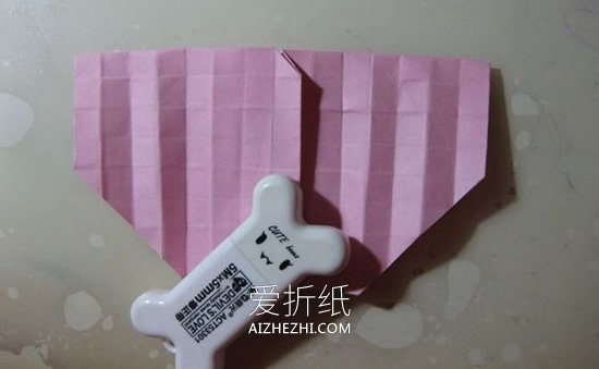 怎么折纸冰激凌玫瑰 漂亮纸玫瑰手工折法图解- www.aizhezhi.com