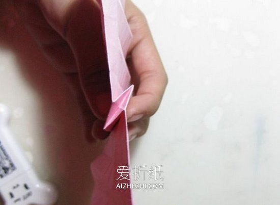 怎么折纸冰激凌玫瑰 漂亮纸玫瑰手工折法图解- www.aizhezhi.com