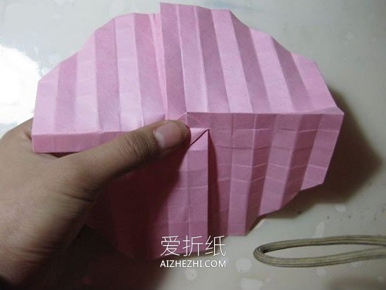 怎么折纸冰激凌玫瑰 漂亮纸玫瑰手工折法图解- www.aizhezhi.com