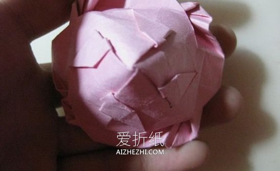 怎么折纸冰激凌玫瑰 漂亮纸玫瑰手工折法图解- www.aizhezhi.com