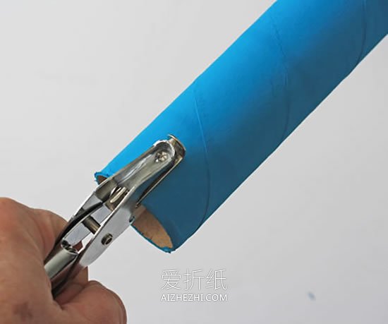 怎么做皮筋动力小车 皮筋动力车手工制作教程- www.aizhezhi.com