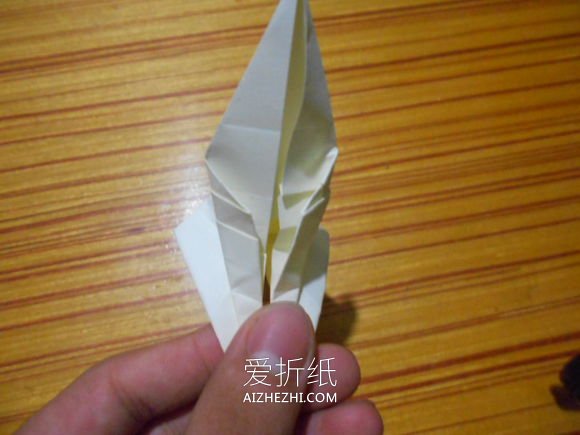 怎么折玫瑰千纸鹤图解 玫瑰花千纸鹤的折法- www.aizhezhi.com