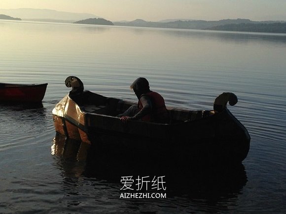 怎么做可以坐人的小船 废纸箱手工制作载人船- www.aizhezhi.com