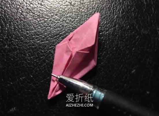 怎么折纸立体百合花 手工折纸百合的方法图解- www.aizhezhi.com