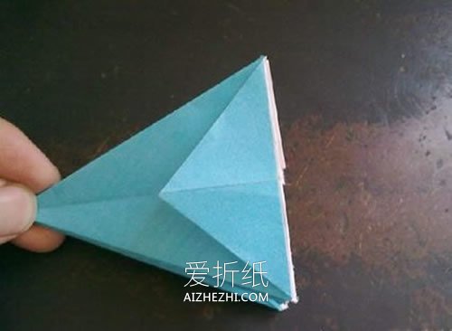 母亲节怎么折纸康乃馨 父亲节康乃馨折法图解- www.aizhezhi.com