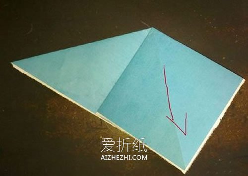 母亲节怎么折纸康乃馨 父亲节康乃馨折法图解- www.aizhezhi.com