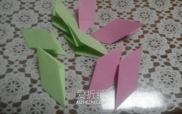 怎么折纸八角飞镖图解 手工八角飞镖的折法- www.aizhezhi.com