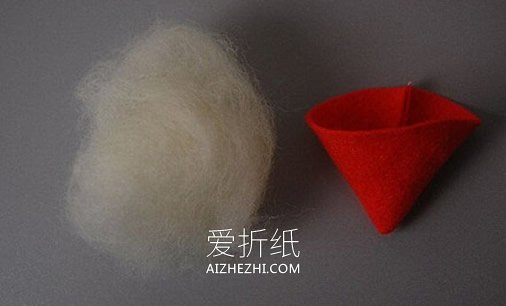 怎么做不织布草莓图解 手工布艺草莓制作方法- www.aizhezhi.com