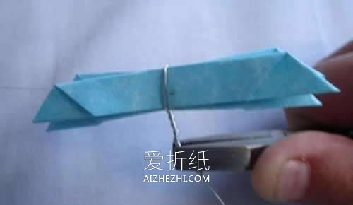 怎么折纸六瓣花图解 简单六瓣花手工折纸教程- www.aizhezhi.com