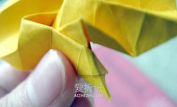 如何折纸立体玫瑰花 经典玫瑰花的手工折法- www.aizhezhi.com