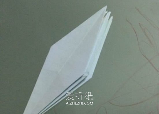 百合花怎么折纸图解 带花蕊百合花的折法步骤- www.aizhezhi.com