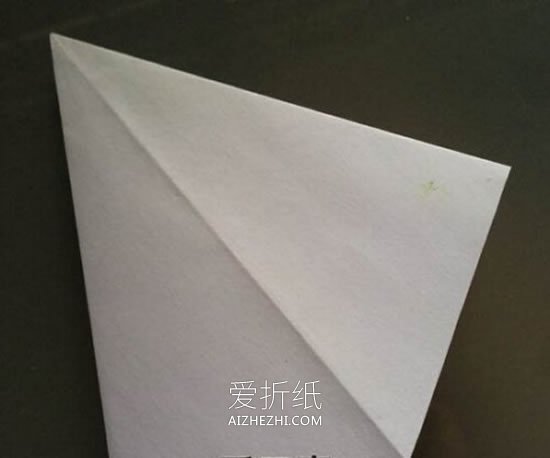 百合花怎么折纸图解 带花蕊百合花的折法步骤- www.aizhezhi.com