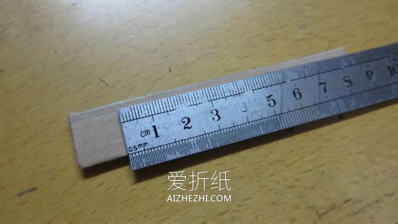 怎么用硬纸板制作相框 详细纸相框手工制作- www.aizhezhi.com