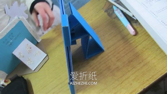 怎么用硬纸板制作相框 详细纸相框手工制作- www.aizhezhi.com