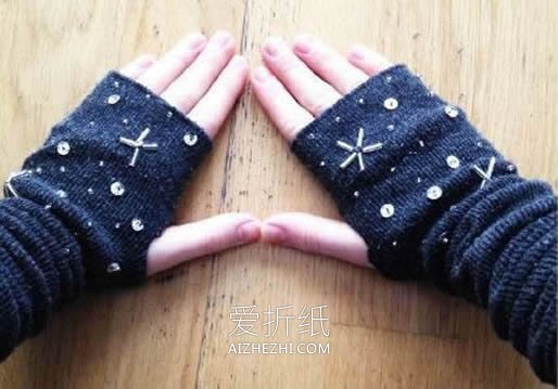 怎么把袜子做成手套 旧物改造制作保暖手套- www.aizhezhi.com