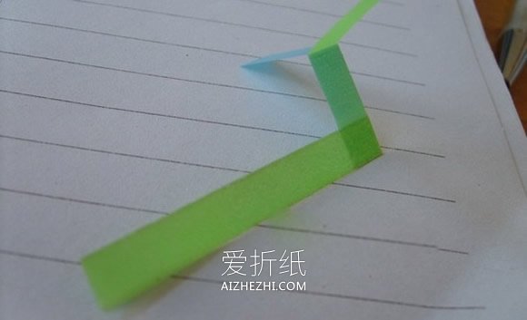 怎么做便签纸飞机的方法 便签纸手工制作飞机- www.aizhezhi.com