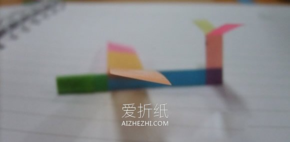 怎么做便签纸飞机的方法 便签纸手工制作飞机- www.aizhezhi.com