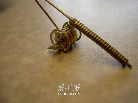 手工制作金属丝冷兵器 金属丝做的冷兵器图片- www.aizhezhi.com