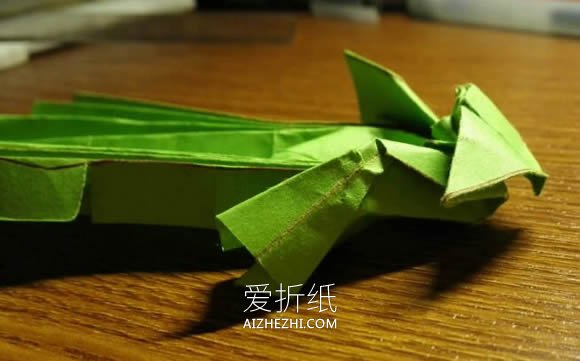 立体金鱼怎么折图解 手工折纸金鱼的折法- www.aizhezhi.com