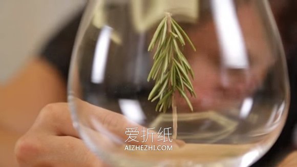 怎么做雪景装饰杯方法 冬天雪景装饰摆件制作- www.aizhezhi.com