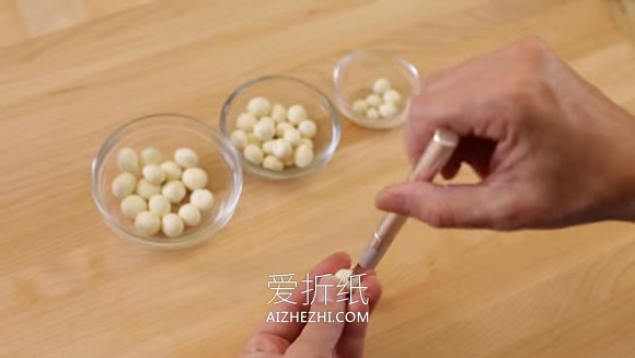 怎么做雪景装饰杯方法 冬天雪景装饰摆件制作- www.aizhezhi.com