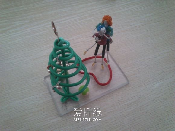 怎么做电线人偶的图片 电线制作情侣人偶作品- www.aizhezhi.com