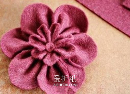 怎么做不织布樱花图解 手工布艺樱花制作方法- www.aizhezhi.com