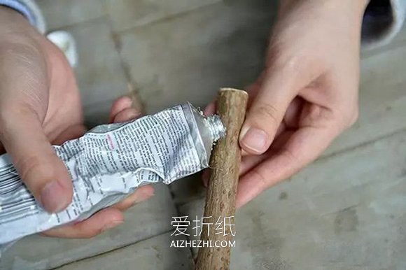 树枝怎么废物利用 制作烛台、笔筒和首饰架- www.aizhezhi.com