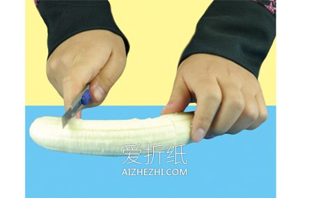 香蕉薯片怎么做蜡烛的小实验 真的可以点亮！- www.aizhezhi.com