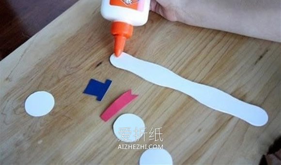 怎么做雪人书签的方法 冰棍棒制作雪人书签- www.aizhezhi.com