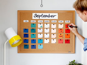 自制漂亮日历怎么做 色卡纸和相框制作日历