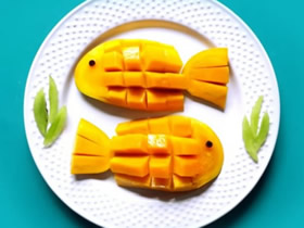 怎么做芒果鱼的方法 芒果拼盘制作小鱼图解