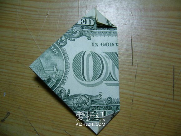 怎么折纸美元爱心 带星星图案纸币爱心的折法- www.aizhezhi.com