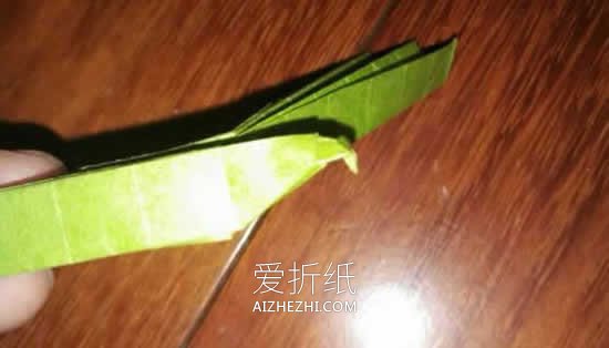 怎么折纸秃鹫的教程 手工秃鹫的折法步骤图- www.aizhezhi.com