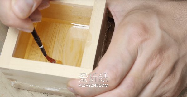 怎么做树脂画金鱼 手工树脂画鱼的作品图片- www.aizhezhi.com