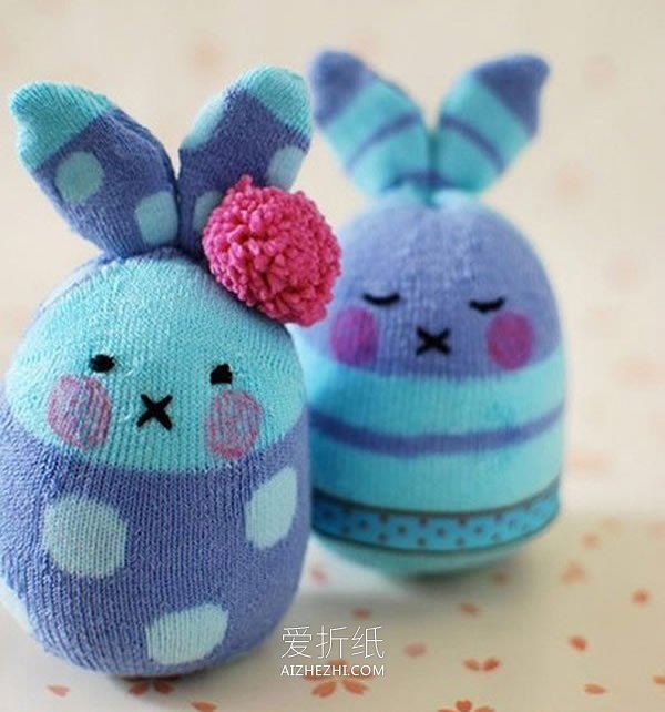 怎么用袜子做兔子图解 袜子娃娃兔子手工制作- www.aizhezhi.com