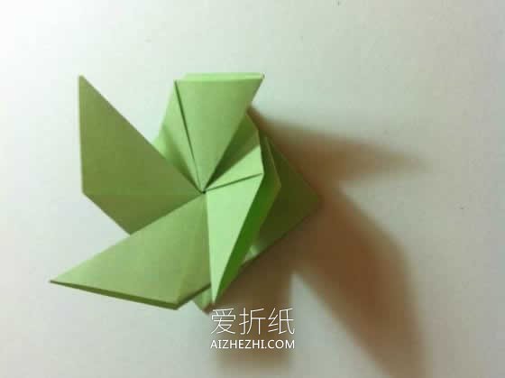 一张纸怎么折四叶草 手工折纸幸运草详细图解- www.aizhezhi.com