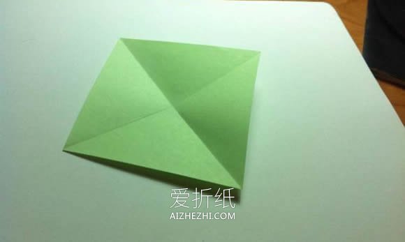 一张纸怎么折四叶草 手工折纸幸运草详细图解- www.aizhezhi.com