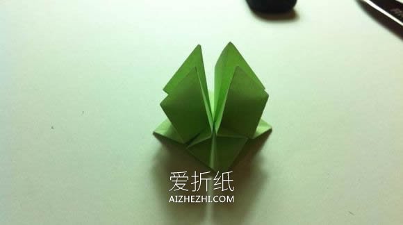 一张纸怎么折四叶草 手工折纸幸运草详细图解- www.aizhezhi.com