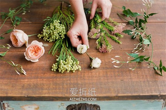 怎么做新娘花环的方法 鲜花花环手工制作教程- www.aizhezhi.com