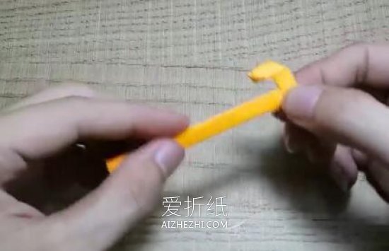 怎么简单折纸雨伞图解 可爱小伞的折法教程- www.aizhezhi.com