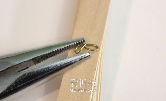 怎么做中国传统纸扇 折叠扇子DIY详细步骤图- www.aizhezhi.com