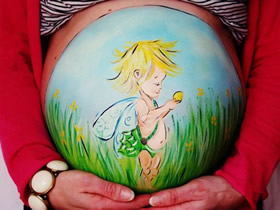 有趣的孕妇肚皮画 留下宝宝诞生前的美丽一刻