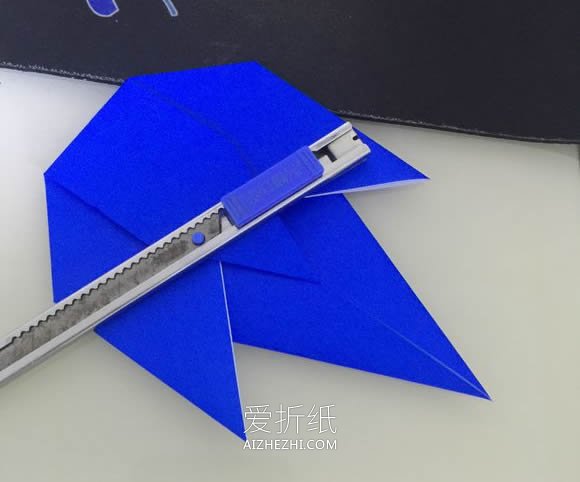 怎么折纸立体鲸鱼图解 复杂鲸鱼的折法步骤- www.aizhezhi.com