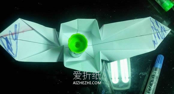 怎么折纸情人节礼品盒 带纸鹤浪漫纸盒折法- www.aizhezhi.com