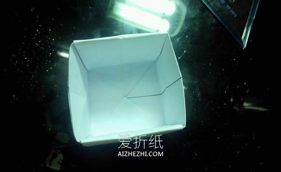 怎么折纸情人节礼品盒 带纸鹤浪漫纸盒折法- www.aizhezhi.com